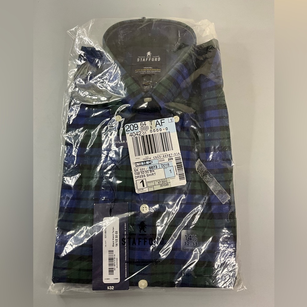 Stafford Travel Regular Fit Plaid Dress Shirt 14.5 32-33